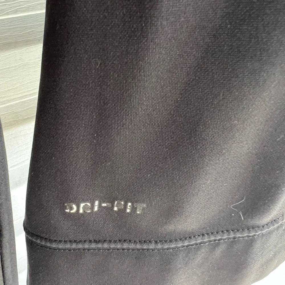 Nike Black Dri-FIT Pullover Size M